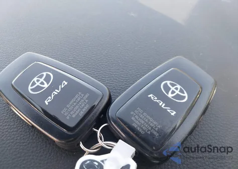 2023 Toyota Rav4 Xle Premium из США, поврежденный, VIN 2T3C1RFVXPC247647